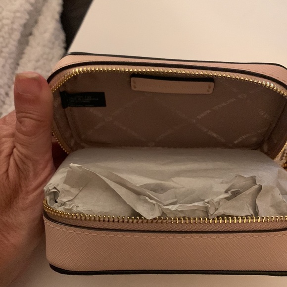 Michael Kors Cosmetic/Jewelry Case -Brand New in Box and with Tags - Picture 4 of 16